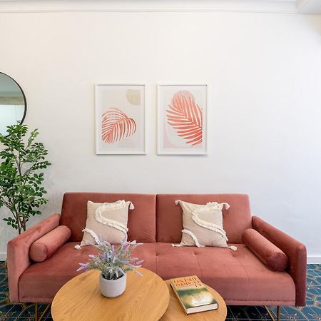 Piso Elegante Y Nuevo De 3 Habitaciones Y 2 Banos เซบีญา ภายนอก รูปภาพ