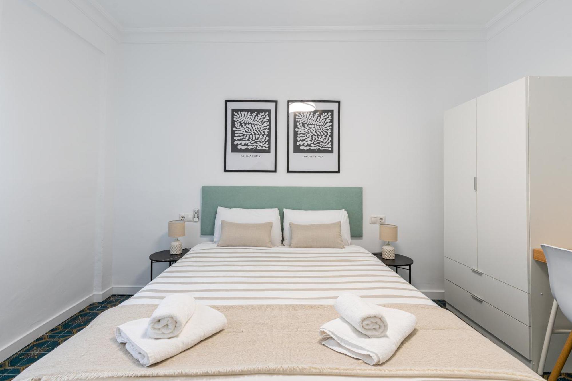 Piso Elegante Y Nuevo De 3 Habitaciones Y 2 Banos เซบีญา ภายนอก รูปภาพ