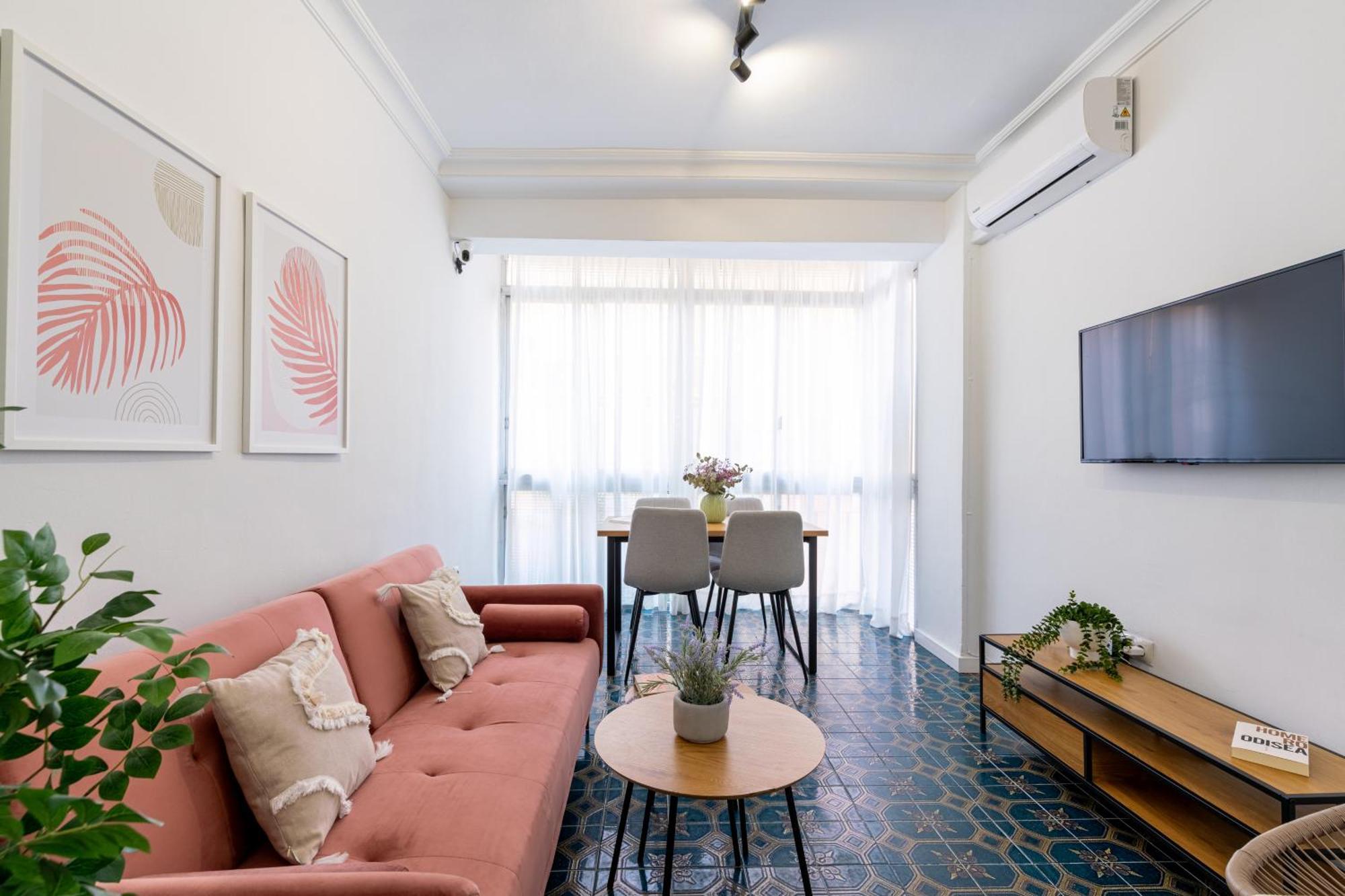 Piso Elegante Y Nuevo De 3 Habitaciones Y 2 Banos เซบีญา ภายนอก รูปภาพ