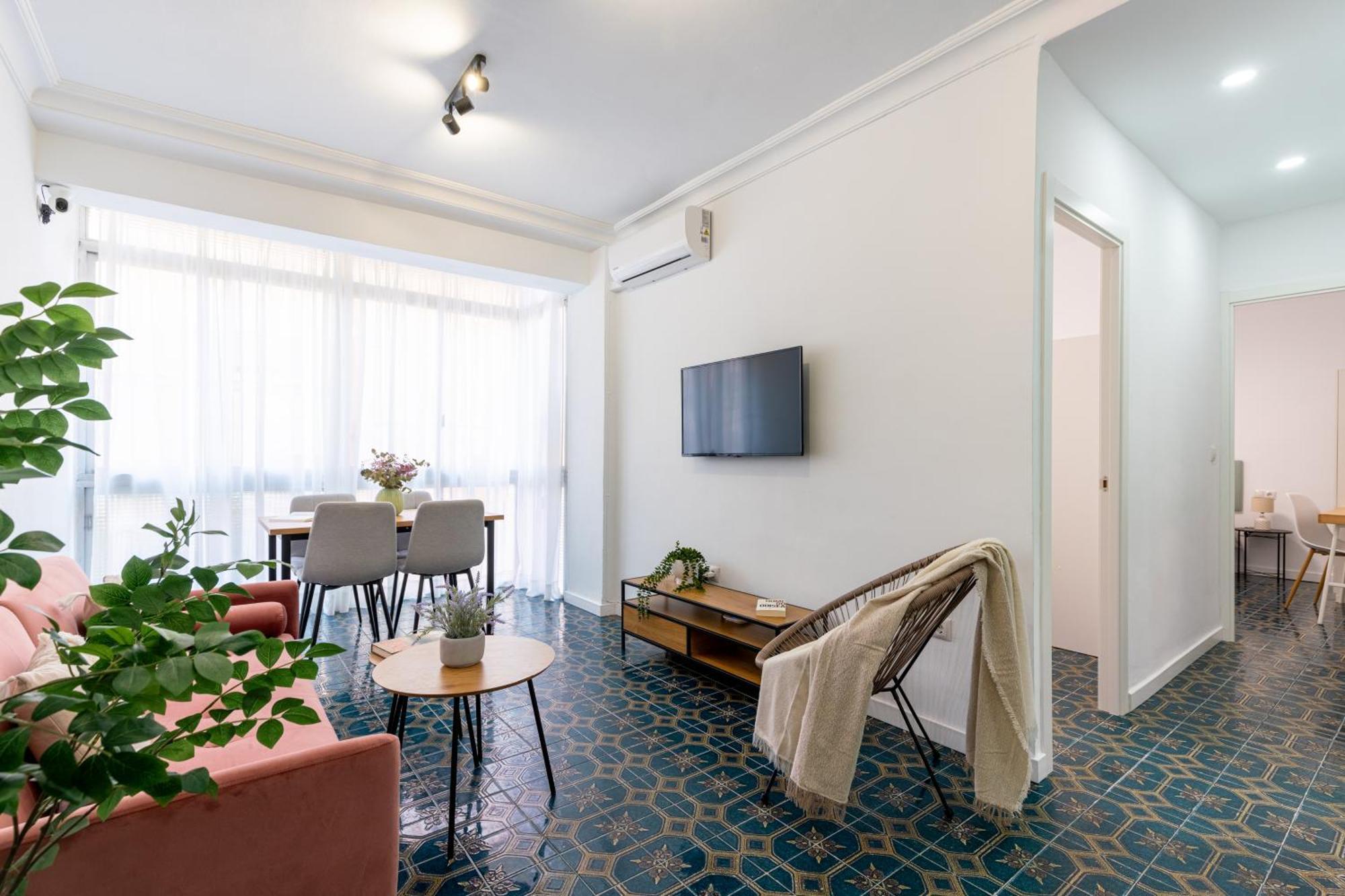Piso Elegante Y Nuevo De 3 Habitaciones Y 2 Banos เซบีญา ภายนอก รูปภาพ