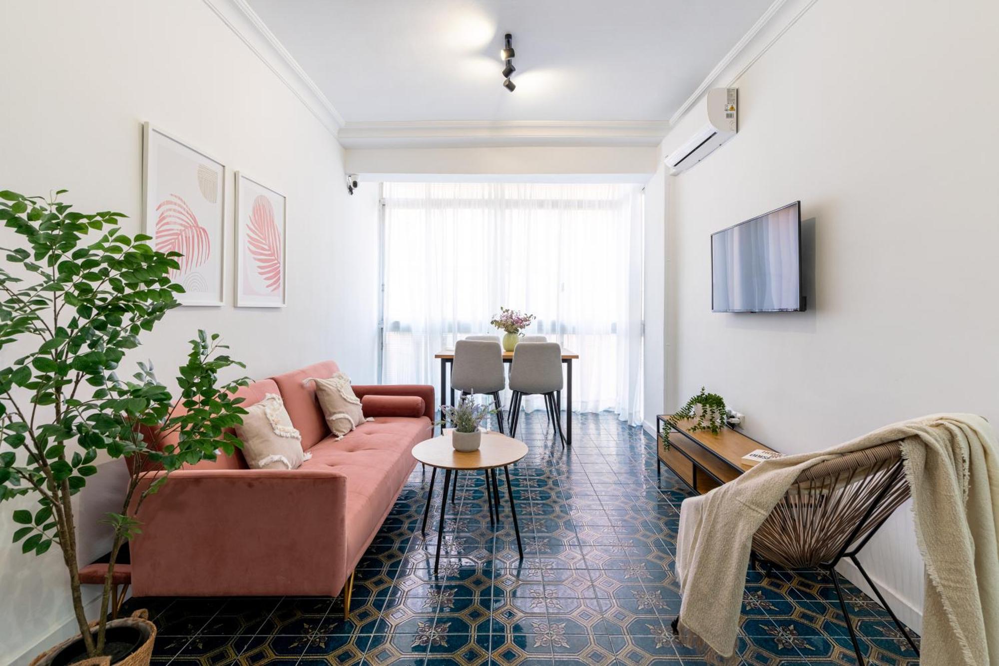 Piso Elegante Y Nuevo De 3 Habitaciones Y 2 Banos เซบีญา ภายนอก รูปภาพ