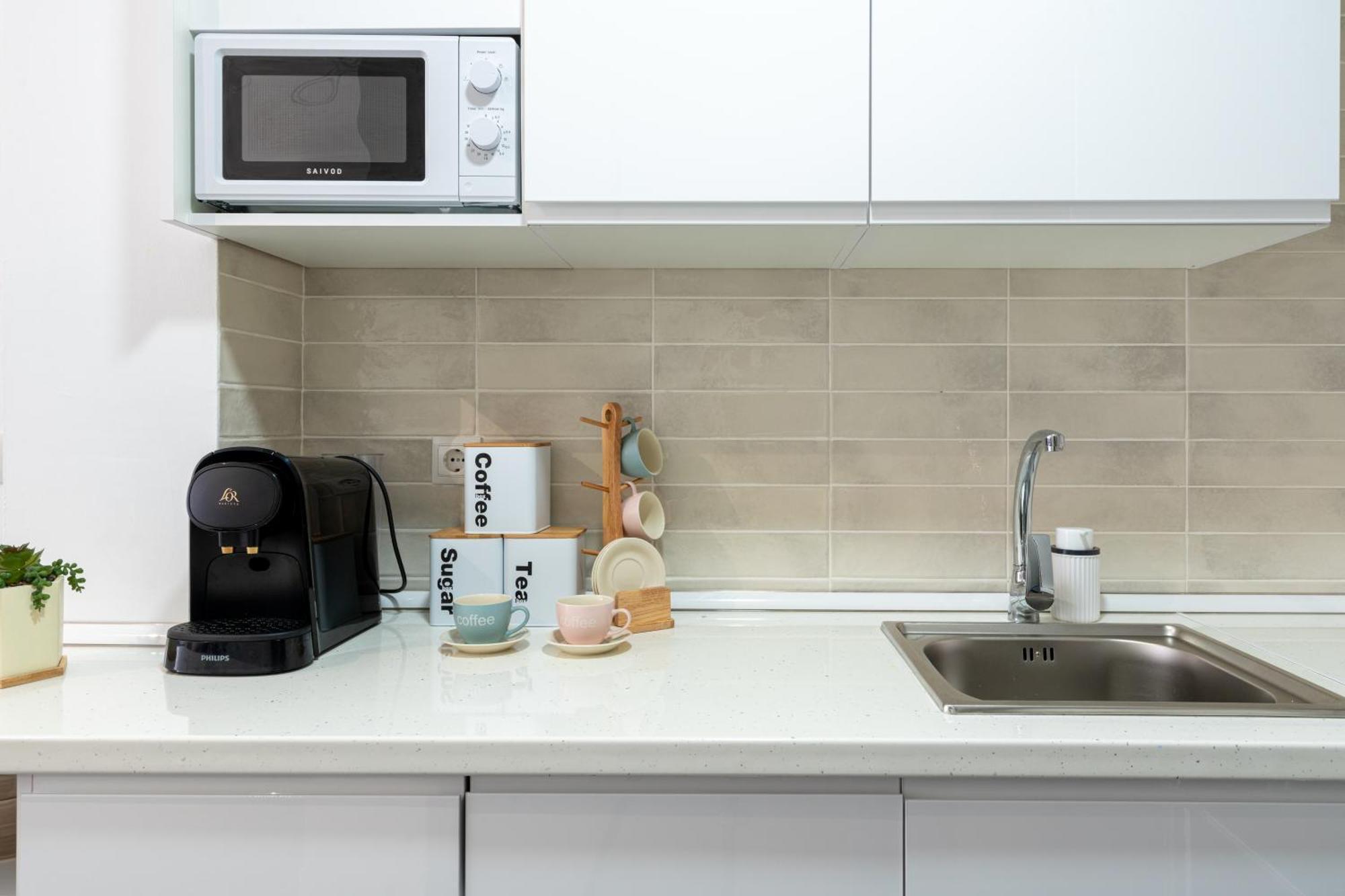Piso Elegante Y Nuevo De 3 Habitaciones Y 2 Banos เซบีญา ภายนอก รูปภาพ