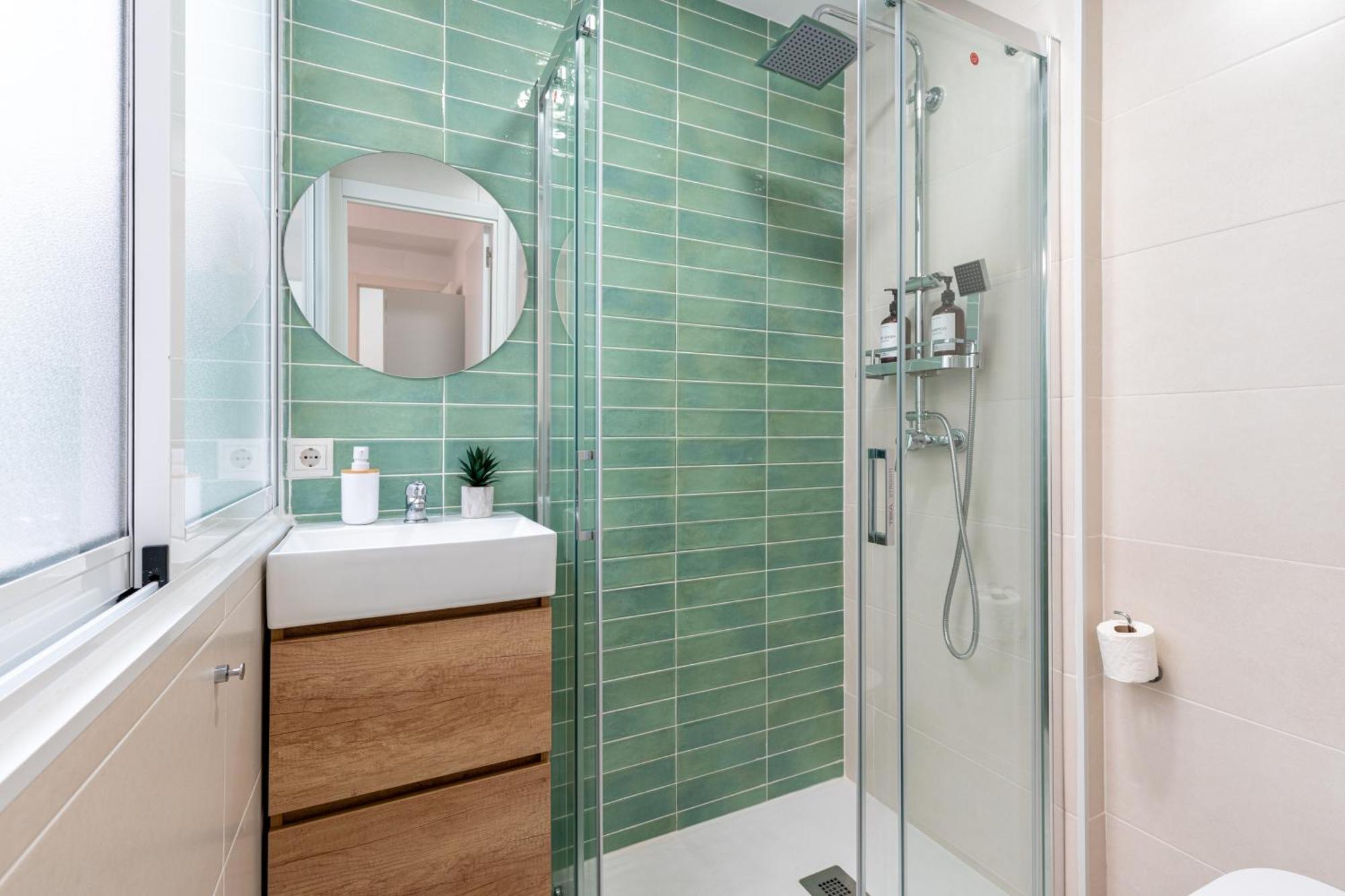Piso Elegante Y Nuevo De 3 Habitaciones Y 2 Banos เซบีญา ภายนอก รูปภาพ