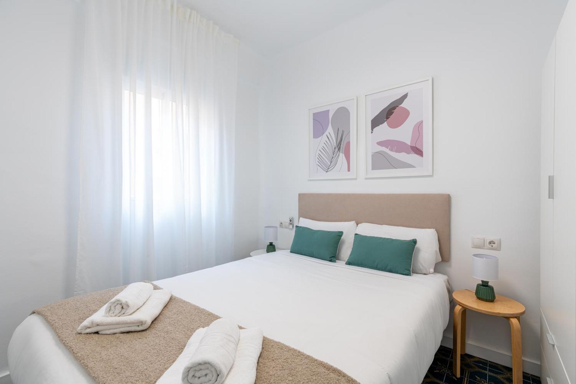 Piso Elegante Y Nuevo De 3 Habitaciones Y 2 Banos เซบีญา ภายนอก รูปภาพ