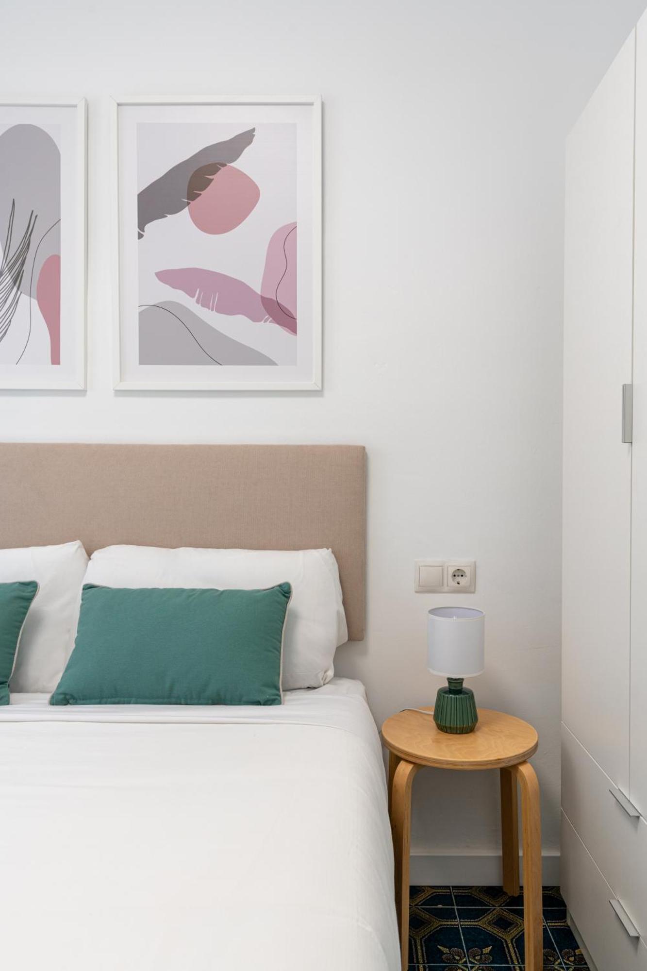 Piso Elegante Y Nuevo De 3 Habitaciones Y 2 Banos เซบีญา ภายนอก รูปภาพ
