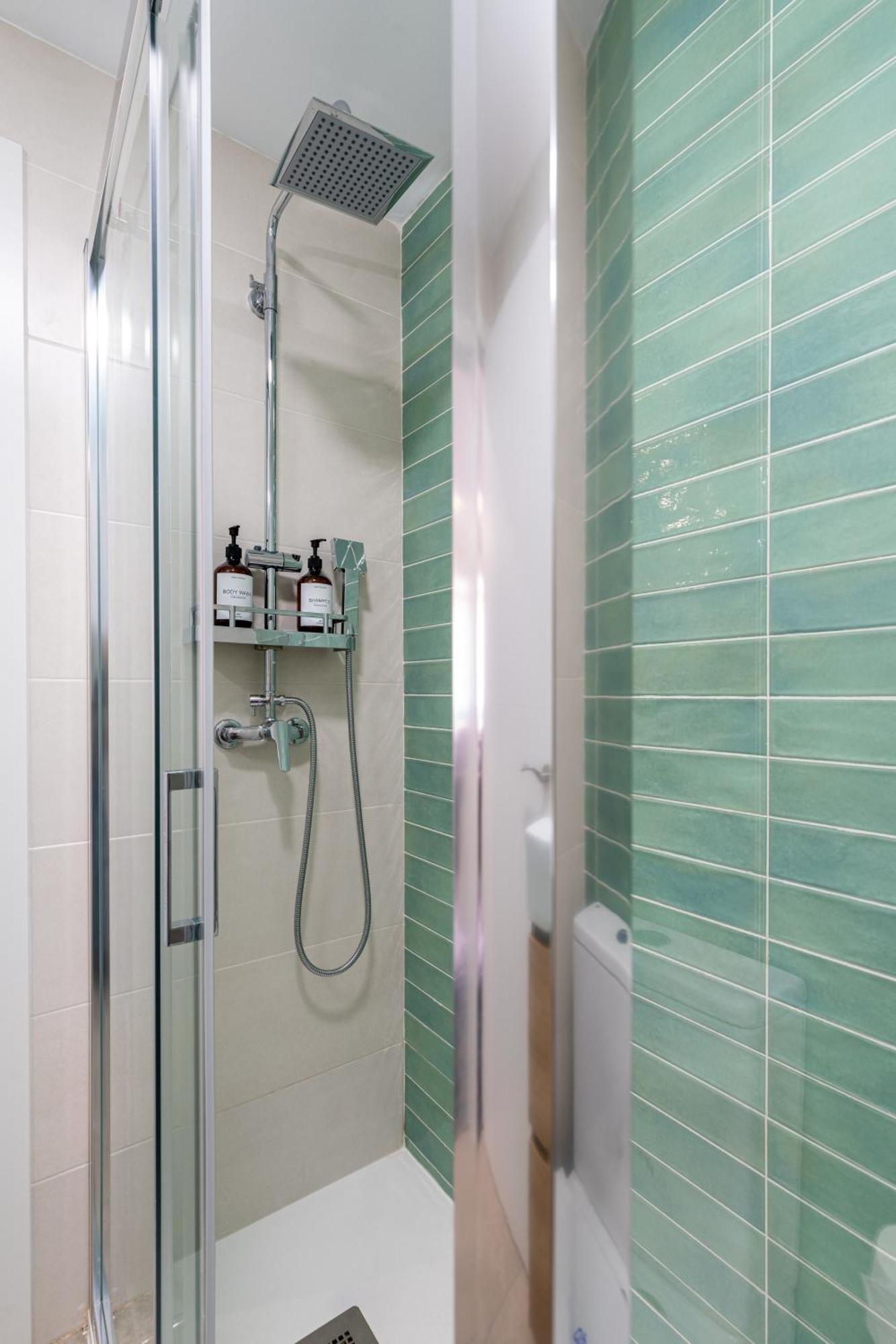Piso Elegante Y Nuevo De 3 Habitaciones Y 2 Banos เซบีญา ภายนอก รูปภาพ