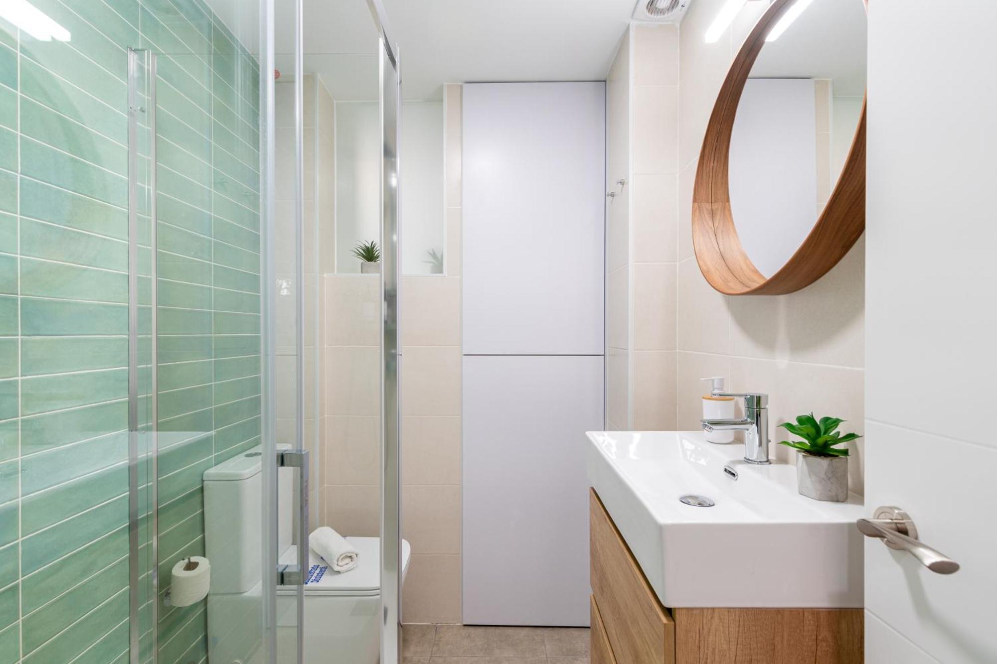 Piso Elegante Y Nuevo De 3 Habitaciones Y 2 Banos เซบีญา ภายนอก รูปภาพ